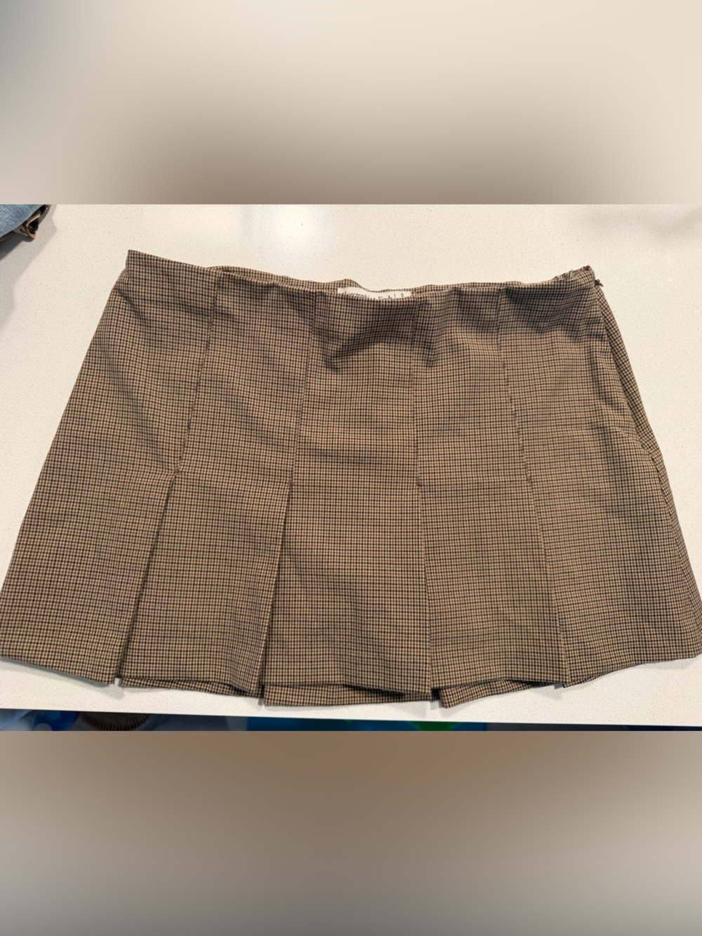 Abercrombie Pleated Brown Plaid Mini Skirt - Picture 1 of 5